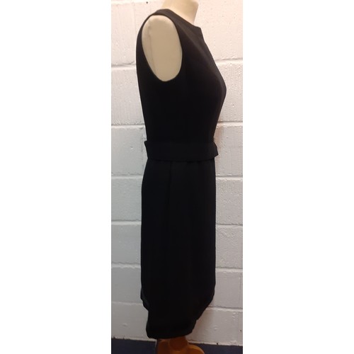 26 - Hero Modell-A late 1960's Creation a la Mode de Paris black short sleeved pure new wool shift dress ... 