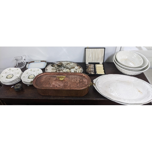 11 - A mixed lot to include silver plated flatware, a Rosenthal Helena porcelain fish tray, Portuguese ce... 