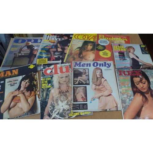 129 - Vintage mainly 1960s Glamour magazines includes pocket examples
Location:RAF
If there is no conditio... 