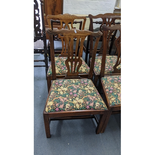 207 - A matched set of George III mahogany Chippendale style pierced splat back dining chairs
Location: RA... 