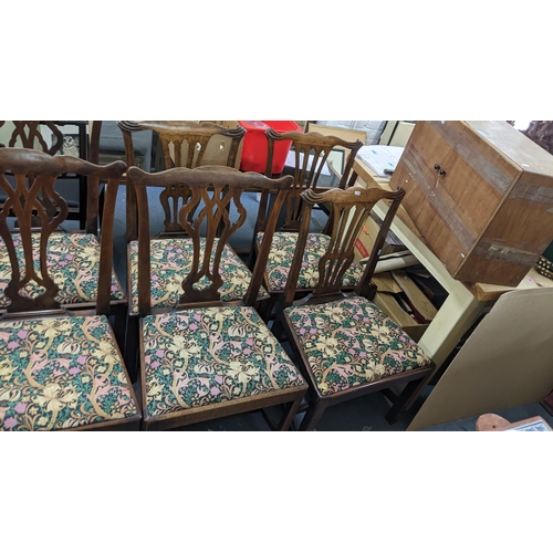 207 - A matched set of George III mahogany Chippendale style pierced splat back dining chairs
Location: RA... 