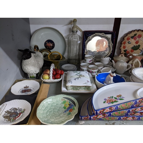 97 - A mixed lot of ceramics, silver plate and other items to include Naples trinket box, and pot and cov... 