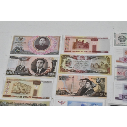 498 - Mixed World Banknotes - A collection of mixed banknotes to include Mongolia 20 Tugrik and others, Af... 