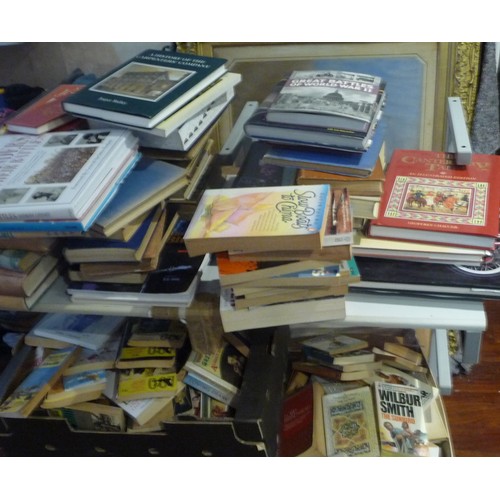 260A - Large group of mixed interest books includes military-Jazz-Motorcycles-James Bond-Topographical Afri... 