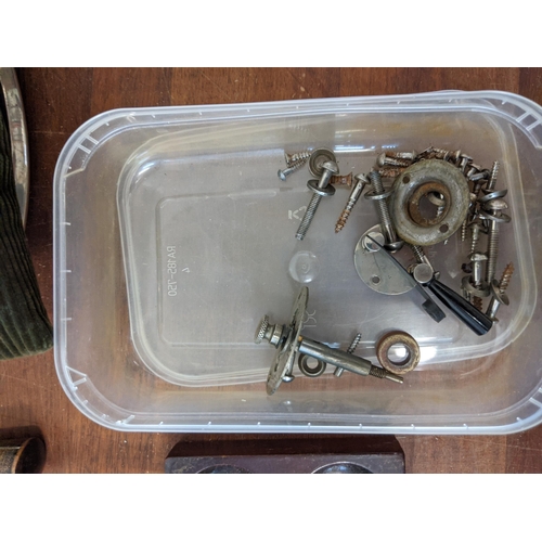 465 - Parts and various gramophone components and accessories to include needles, tins, brushes and other ... 