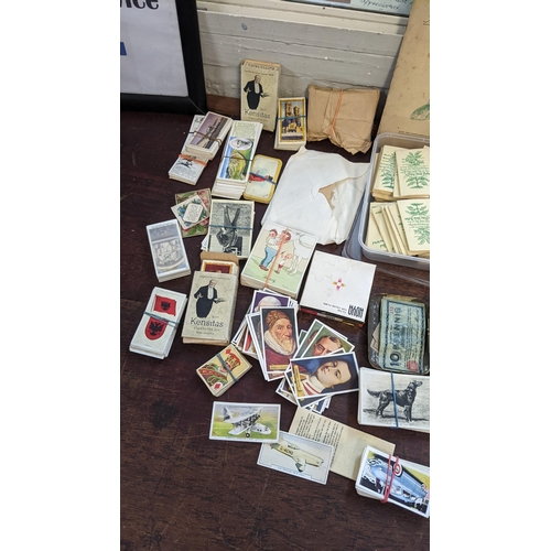 471 - Cigarette and sweet cards to include examples of British Freshwater fishes, butterflies and others
L... 