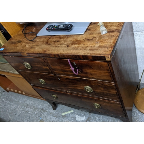 515 - A Georgian mahogany veneered chest of two short and two long graduated drawers on splayed feet 92cm ... 