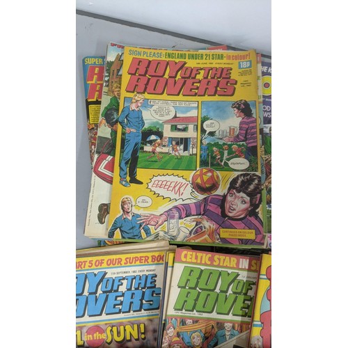 475 - A collection of mainly 1980's comic books and magazines to include 1977 Marvel Super Spiderman and t... 