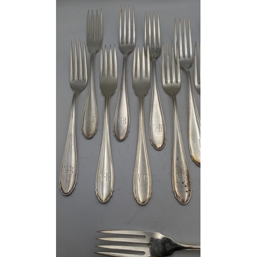 115 - A set of 15 silver forks stamped 800 with engraved initials 'V-B' to the terminals' total weight 597... 