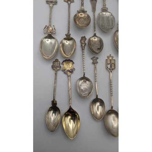 141 - A quantity of silver tea/collectors spoons, total weight 327.2g
Location: A3M
If there is no conditi... 