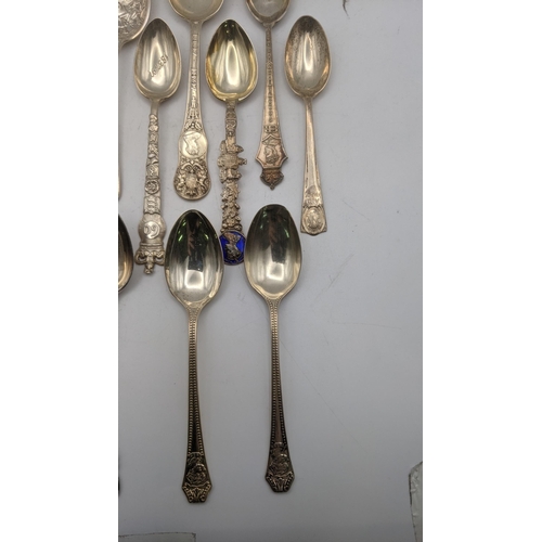 143 - A quantity of silver tea/collectors spoons, total weight 225.7g
Location: A3M
If there is no conditi... 