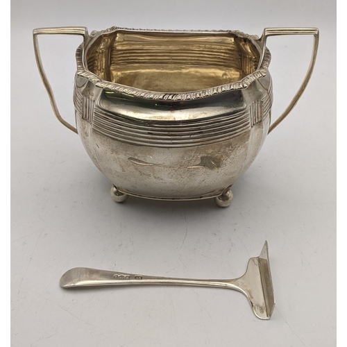 150 - A silver sugar bowl and a child's pusher, total weight 189.7g
Location: A3B
If there is no condition... 