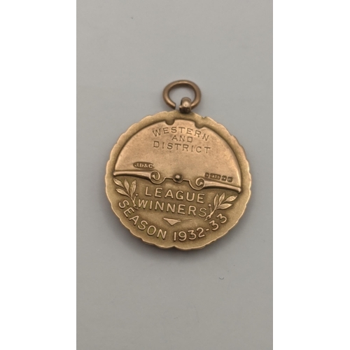 61 - A 9ct gold fob entitled dart competition league winners 1932-33 ' Taylor Walker' 13g
Location: CAB 3... 