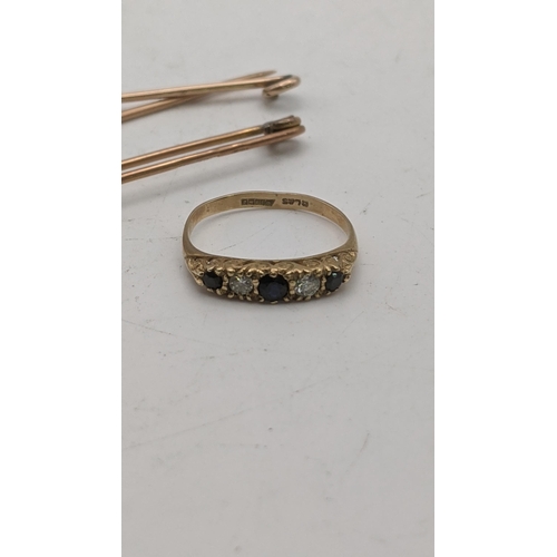 71 - 9ct gold jewellery to include two bar brooches, one A/F together with a ladies ring set with sapphir... 