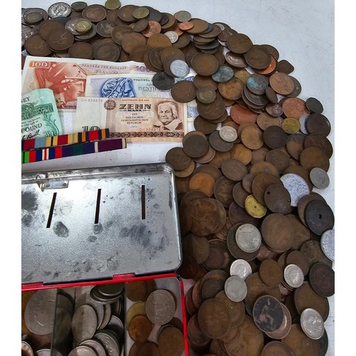 441 - A large collection of 19th century and later world coins and Banknotes to include, British, Commonwe... 