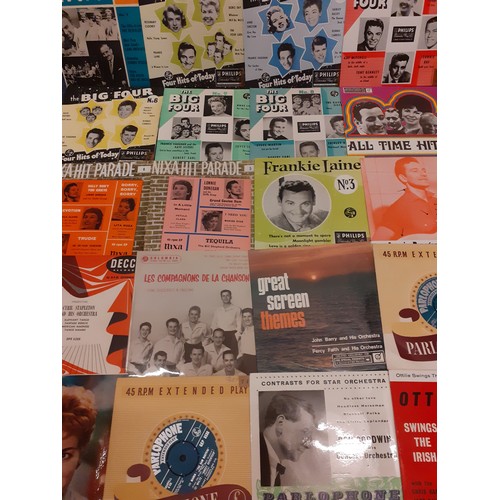 146 - A small quantity of 45rpm singles, mainly mid 20th Century, housed in a single record case to includ... 