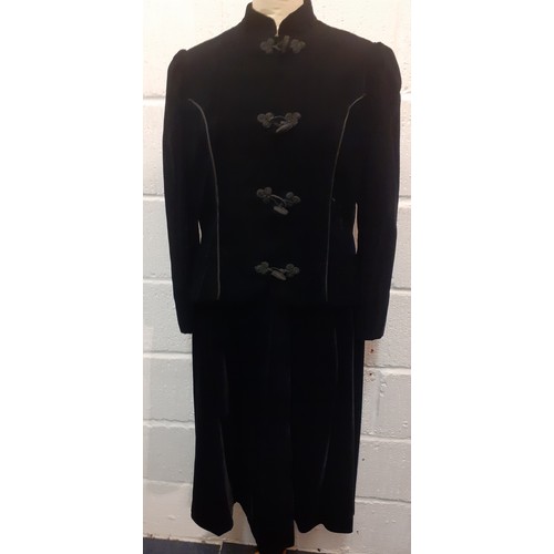 41 - A group of 8 ladies clothing, mainly 1970's comprising a Bellville Sassoon black velvet 2 piece skir... 