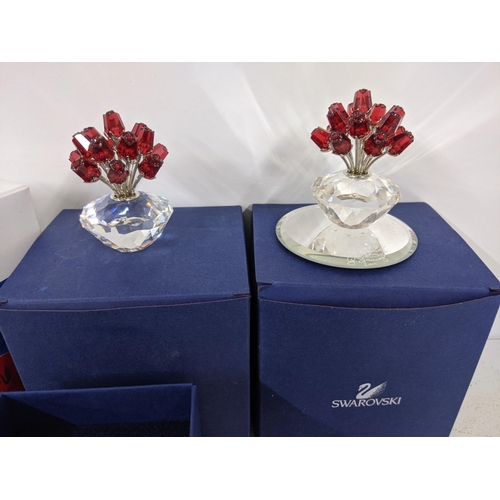 54 - Swarovski model flowers and displays, mostly boxed, some loose items
Location: R1.4
If there is no c... 