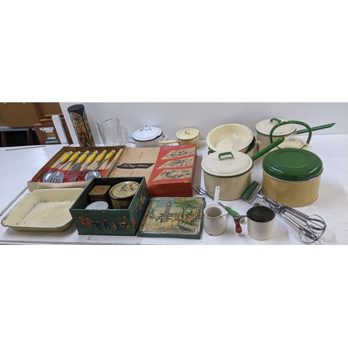 94 - Vintage kitchen ware to include a Skyline kitchen tools utensil set, in its original packaging, a tw... 