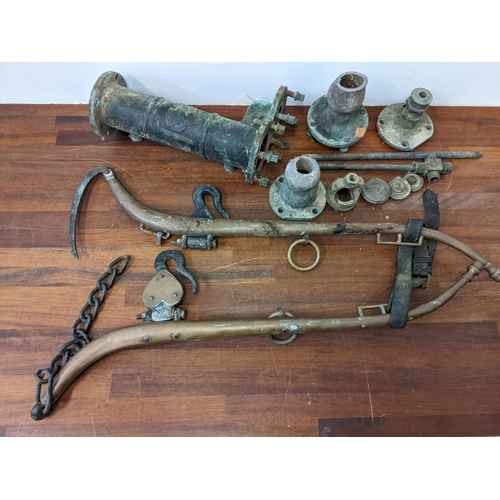 147 - A J Taylor & Sons London brass pump and a pair of horse harness
Location: G
If there is no condition... 