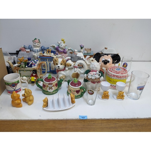 163 - Collection of novelty ceramic teapots, and three beer glass to include a Tony Carter teapot, Rington... 