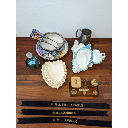 9 - Collectables to include a Japanese porcelain salad bowl and servers, a graduated set of three Coalpo... 