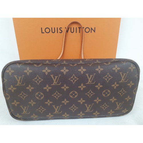 8 - Louis Vuitton-A 2017 Neverfull MM tote bag, 12.6