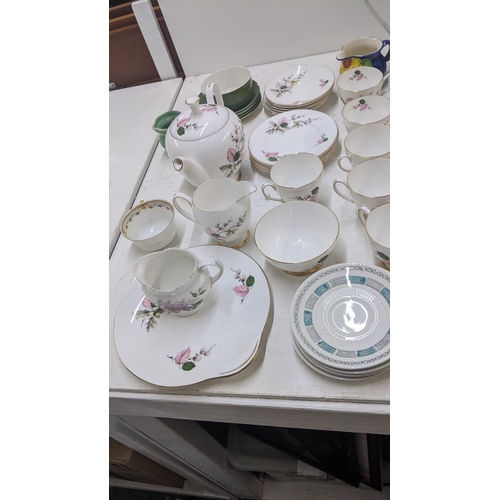 399 - Teaware to include a Shelley Bramble teaset, a Royal Vale side plate, a Johnson Brothers Camelot cof... 