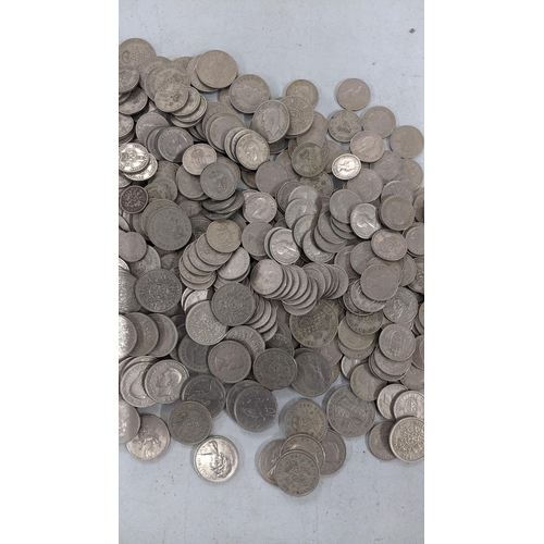 426 - A large collection of mainly 1947 Shillings and others
Location:CAB
If there is no condition report ... 