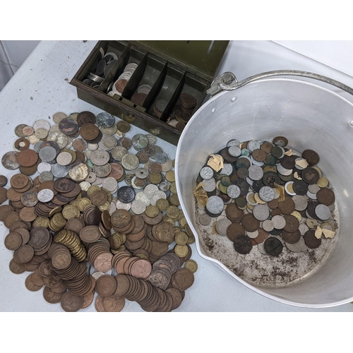 427 - A large collection of coins to include early 20th century pennies, three pennies and other English a... 