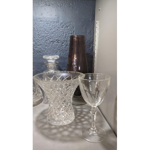 437 - Glassware to include Stuart crystal cut glass decanter and other crystal cut examples, along with va... 