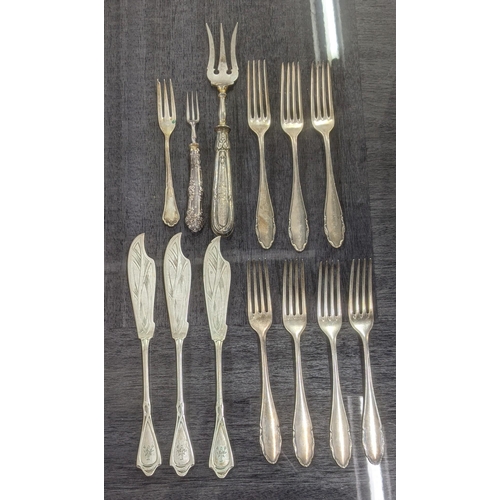 110 - 800 grade silver fish knives 140 g and WMF silver plated flatware to include 7 dinner forks and othe... 