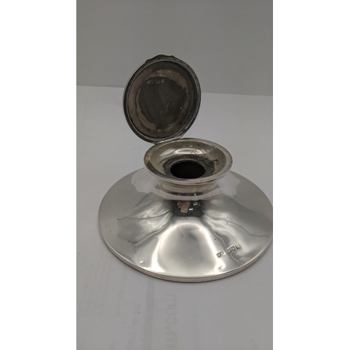 120 - A Mappin and Webb silver inkwell marked London 1904 with engraved lid
Location:A3T
If there is no co... 