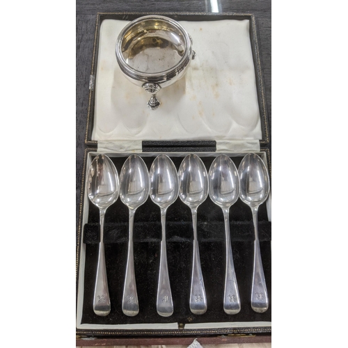 124 - Silver to include a set of six teaspoons in a fitted case hallmarked Sheffield 1894, 80.8g together ... 