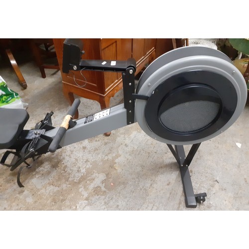 516 - A concept II rowing machine with accessories. Location:G
If there is no condition report, please req... 