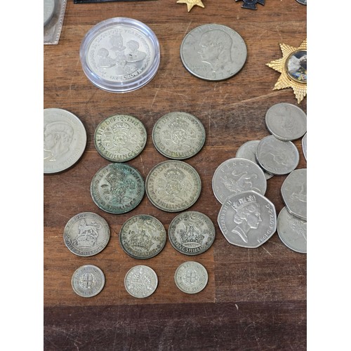 136 - THIS LOT HAS BEEN WITHDRAWN

A collection of Victorian and later British coins to include a small se... 