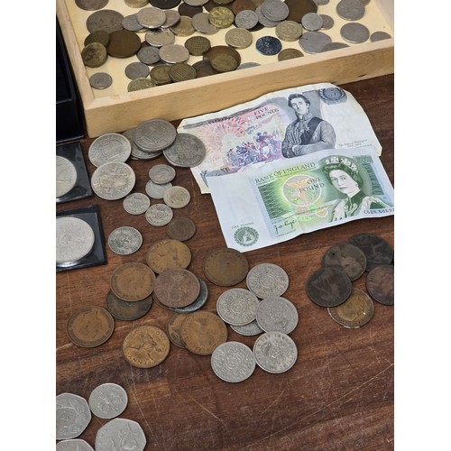 136 - THIS LOT HAS BEEN WITHDRAWN

A collection of Victorian and later British coins to include a small se... 