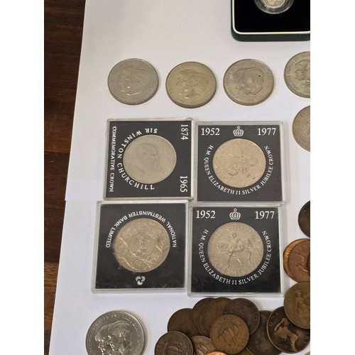 138 - A collection of mixed British coins to include a 1990 Silver Proof Piedfort 5p, George V and later p... 