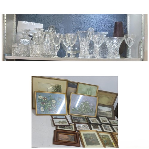 498 - Glassware to include Stuart crystal cut glass decanter and other crystal cut examples, along with va... 