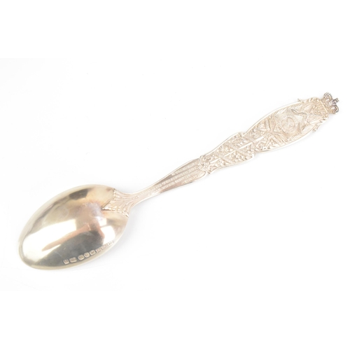 193 - A Victorian diamond jubilee commemorative silver spoon by Ahronsberg Brothers, hallmarked Birmingham... 