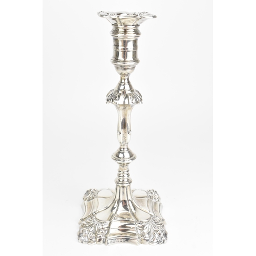 2 - A pair of George V silver candlesticks, by Goldsmiths & Silversmiths Co Ltd, hallmarked London 1913,... 