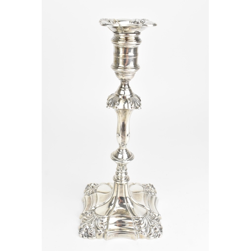 2 - A pair of George V silver candlesticks, by Goldsmiths & Silversmiths Co Ltd, hallmarked London 1913,... 