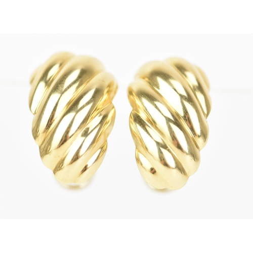 213 - A pair of UnoAErre 18ct yellow gold earrings, each with latch backs, stamped 750, 24.3mm x 13.5mm, 6... 