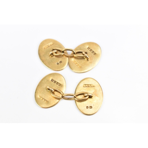 80 - A pair of 18ct gold cufflinks, each of oval shape with chain links, 18.2mm, 11.2 grams
If there is n... 