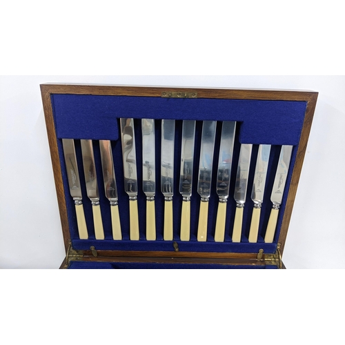 116 - A 1920s oak canteen of silver plated cutlery
Location: RAM
If there is no condition report shown, pl... 