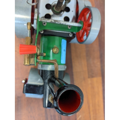 2 - A Mamod steam roller SR1a with original box and booklet
LocationBWR
If there is no condition report ... 