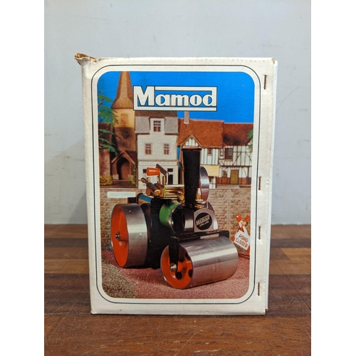 2 - A Mamod steam roller SR1a with original box and booklet
LocationBWR
If there is no condition report ... 