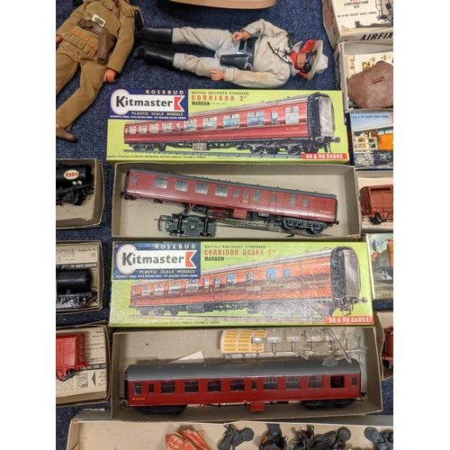 74 - Kitmaster and Airfix models of railway carriages and others, also to include Speedway League board g... 