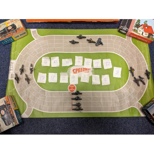 74 - Kitmaster and Airfix models of railway carriages and others, also to include Speedway League board g... 