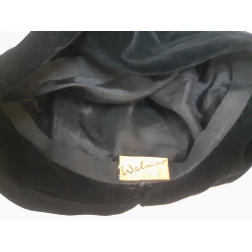 77 - An early 20th Century Walmer black velvet ladies hat, size 7 together with a pair of early 20th Cent... 